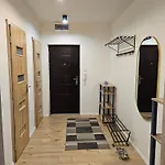 Cozy 3-room In Old Town Διαμέρισμα